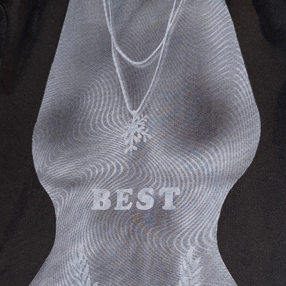Model Body Crop Top - Picture 4 of 4